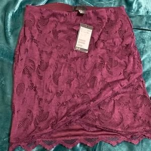 NWT  beautiful lace skirt